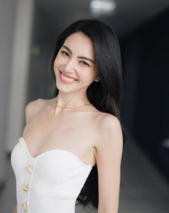 ใหม่ ดาวิกา 17