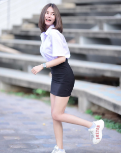 น้ำแข็ง ทิพสุวรรณ 10 น้ำแข็ง ทิพสุวรรณ ชุดนักศึกษา