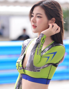 พริตตี้รถ