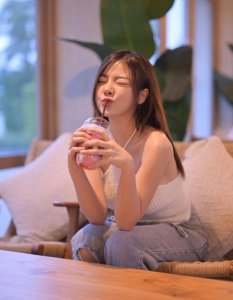 โอปอล์ 16