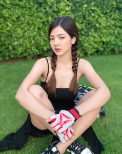 โอปอล์ 24