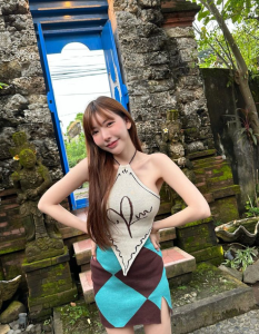 แชมป์ เอมมิฏาภ์ 20+