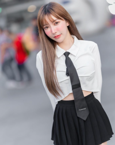 แชมป์ เอมมิฏาภ์