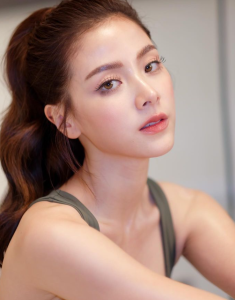 ใบเฟิร์น พิมพ์ชนก สวย