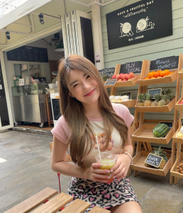 น้องจินนี่ สาวน่ารัก