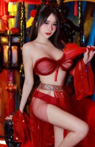 พลอย วราภรณ์ ถ่ายแบบ