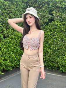 พินพิน สาวสวย