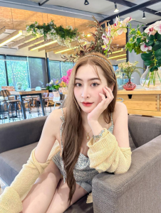 พลอย สุภา