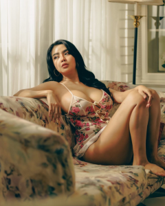 เนย ญานิศา หี