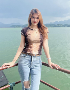 พั้นช์ วรกาญจน์ 5 พั้นช์ วรกาญจน์ ประวัติ